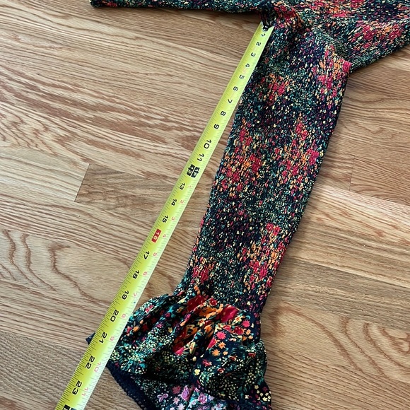 NWT Free People Amelia Printed Blouse Bell Sleeve Blouse $138 Size L - Picture 6 of 16